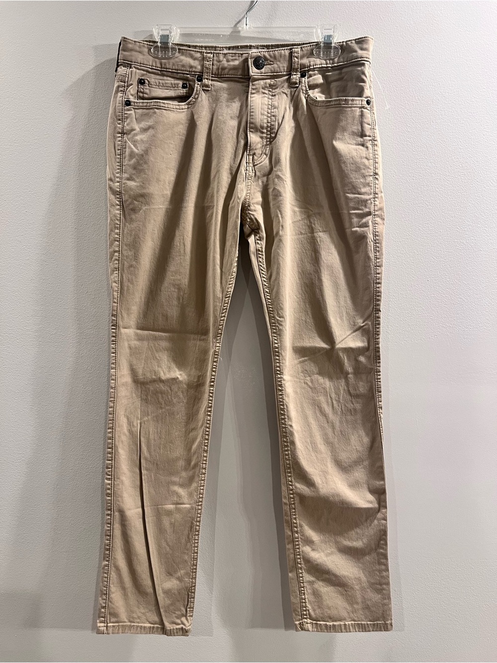 Hollister Men's Slim Straight Jeans in Tan